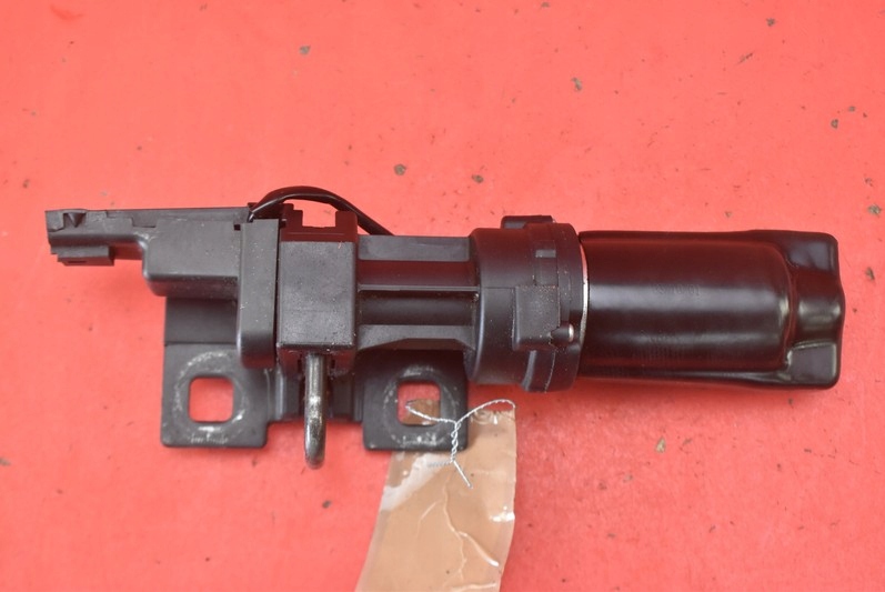 фото №1, Замок крышки задняя багажника 8200014027 renault vel satis 01-05