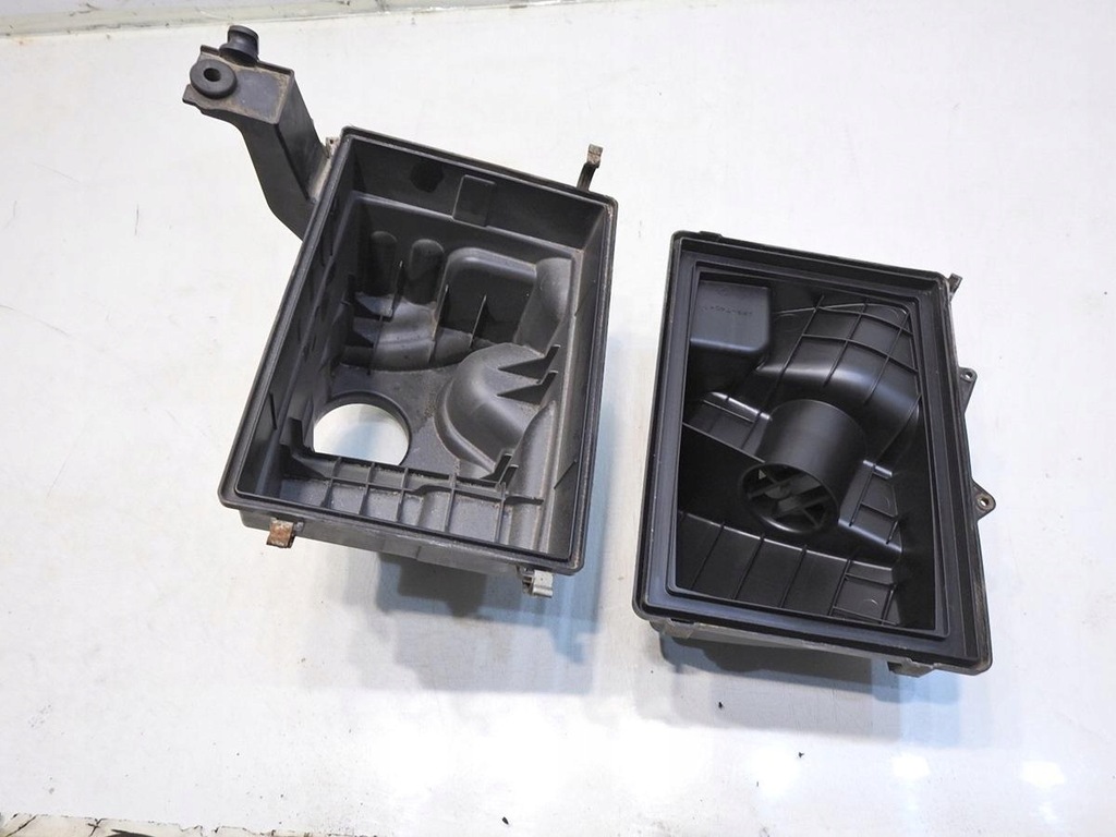 фото №5, Корпус фильтра воздуха mazda 5 i 2.0 16v