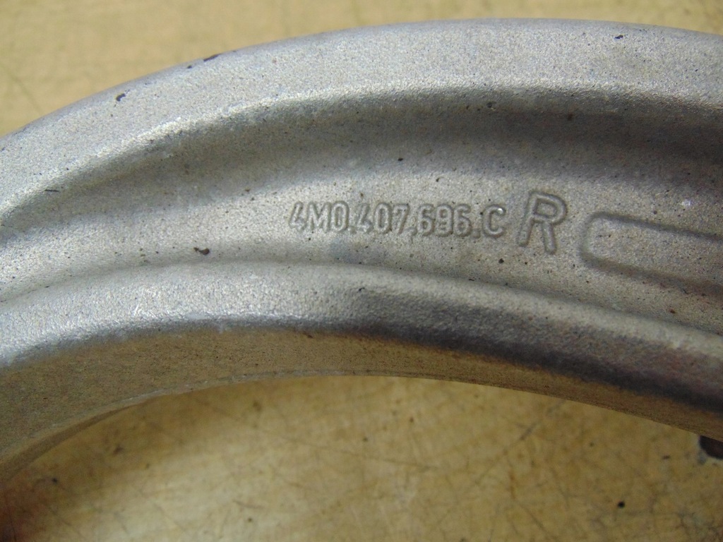 фото №16, Поворотный кулак правая перед рычаги audi q7 4m0407560 4m0407156e