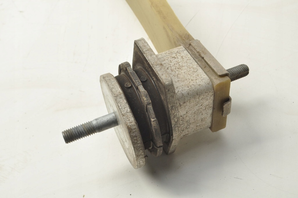 Volvo v60 2 b4 mild hybrid рессора 32370038 Цена