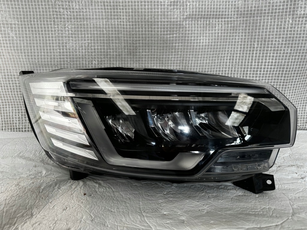 фото №1, Renault trafic iv права лампа full led