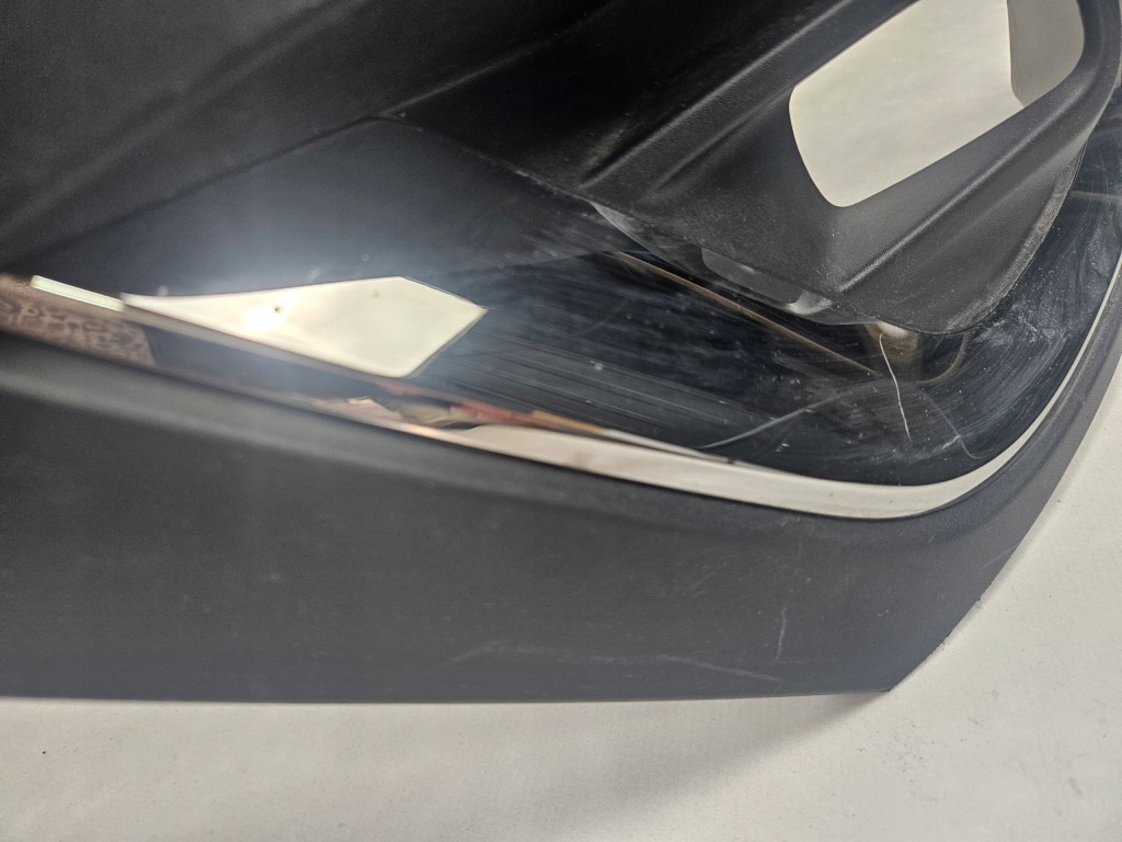 фото №10, Renault trafic iv iii lift 21 - решётка бампера перед левый pdc 261a39991r