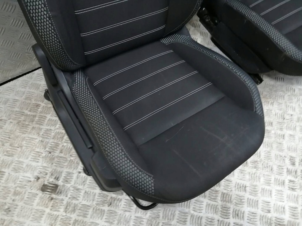 фото №6, Сиденья заднее сиденье обшивки ремни dacia duster ii