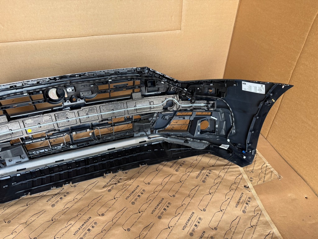 фото №10, Audi a8 d5 4n 60tfsi 460 km бампер перед передний pdc решётка радиатора q0q0 4n0807697