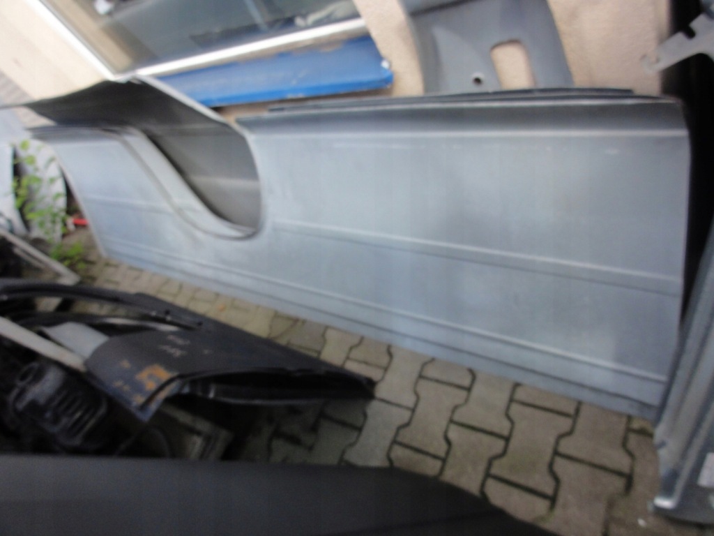 Поріг передній лівий mercedes sprinter 95 - 06 r Доставка
