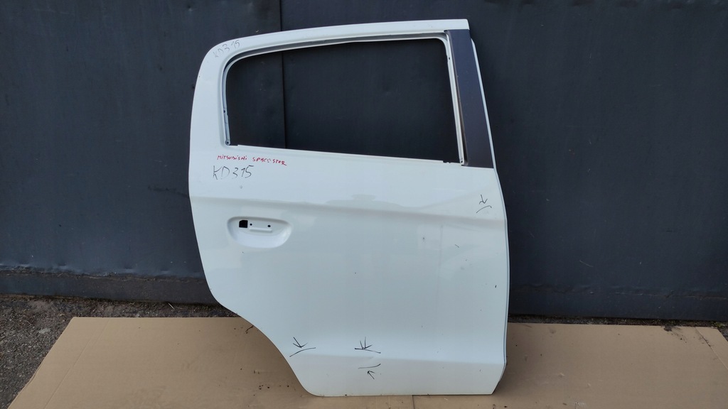 фото №1, Mitsubishi space ii star дверь правый задняя задние