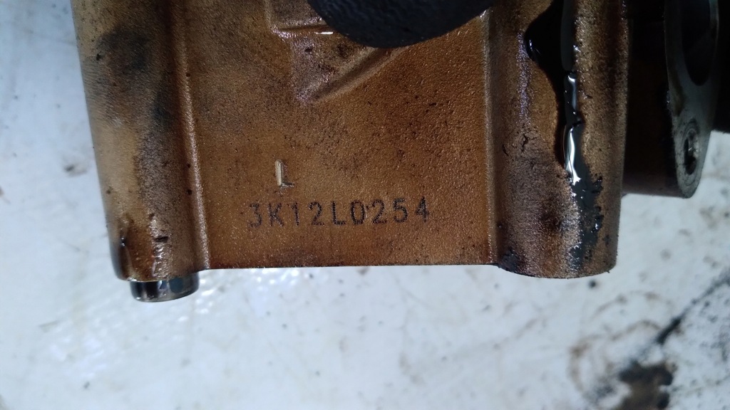 фото №4, Mazda tribute 2.3 16v насос оливи