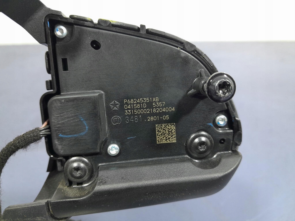 фото №9, Challenger iii lift 15- перемикачі керма багатофункціональний 68245351ab