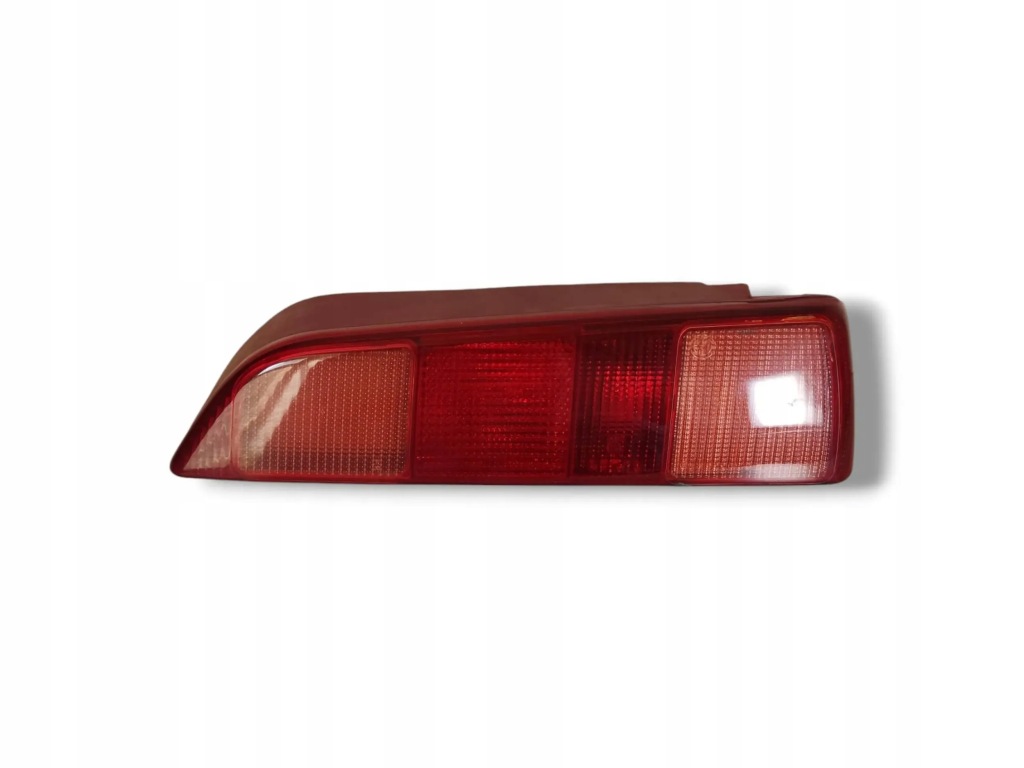 фото №1, Alfa romeo 145 - 146 1997 задня сторона права/ліхтар задня