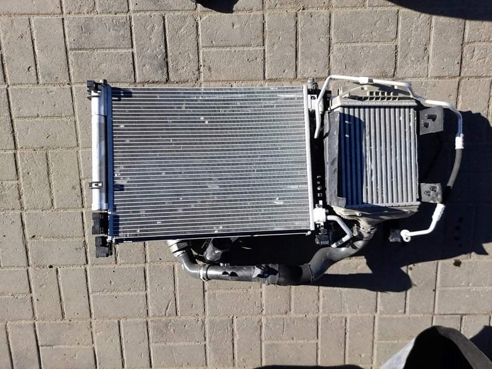 фото №1, Радіатор кондиціонера renault orginał 921001908r