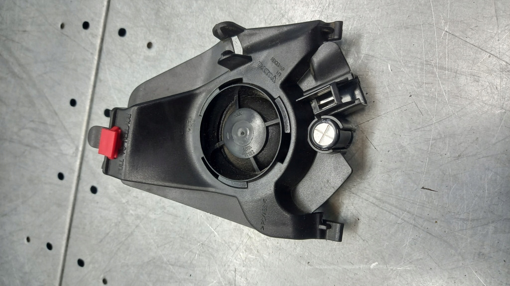 фото №1, Динамик левый volvo v70 ii lift 05r 8633992