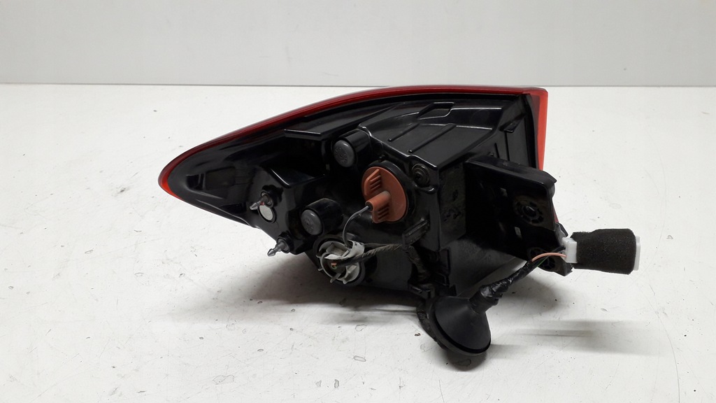 фото №10, Kia ceed 3 iii hb лампа права задня 92402j7050