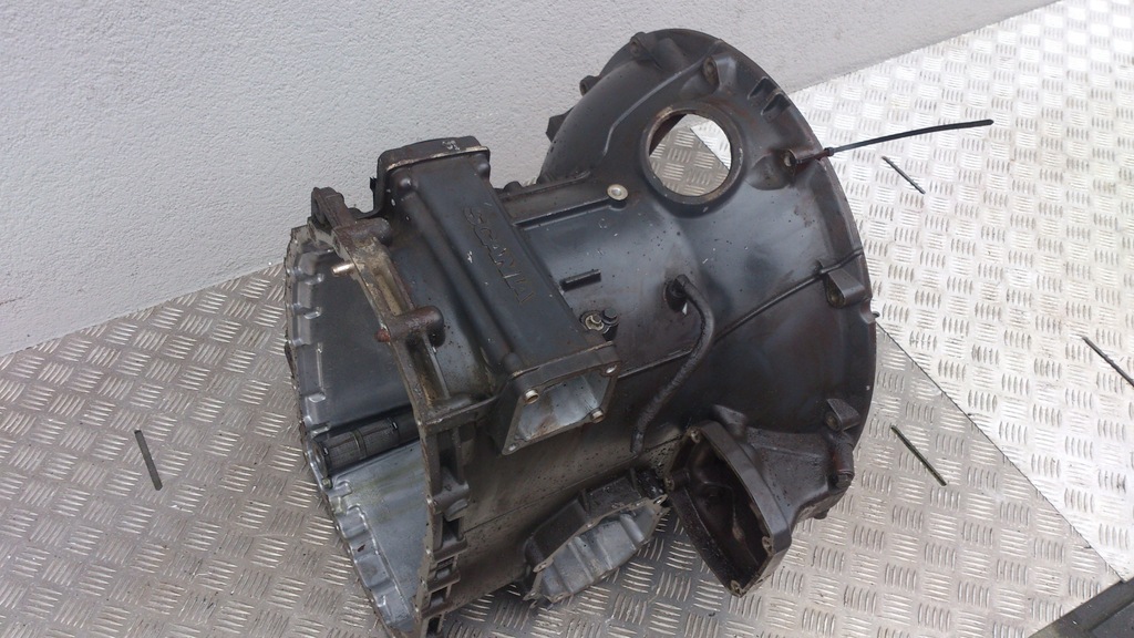 фото №6, Корпус коробки передач перед scania r grs 895