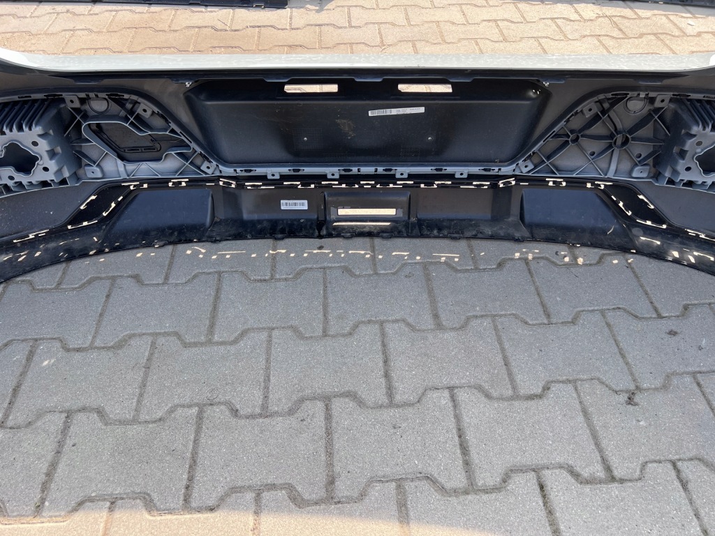 Бампер задний  задний bmw 7 g70 m набор цвет c4p Цена