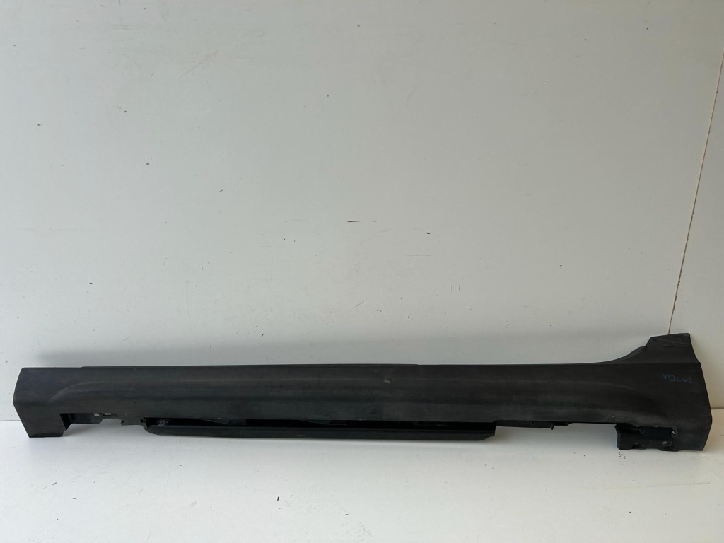 фото №1, Volvo v40 cross молдинг порог левая 31290541 оригинал