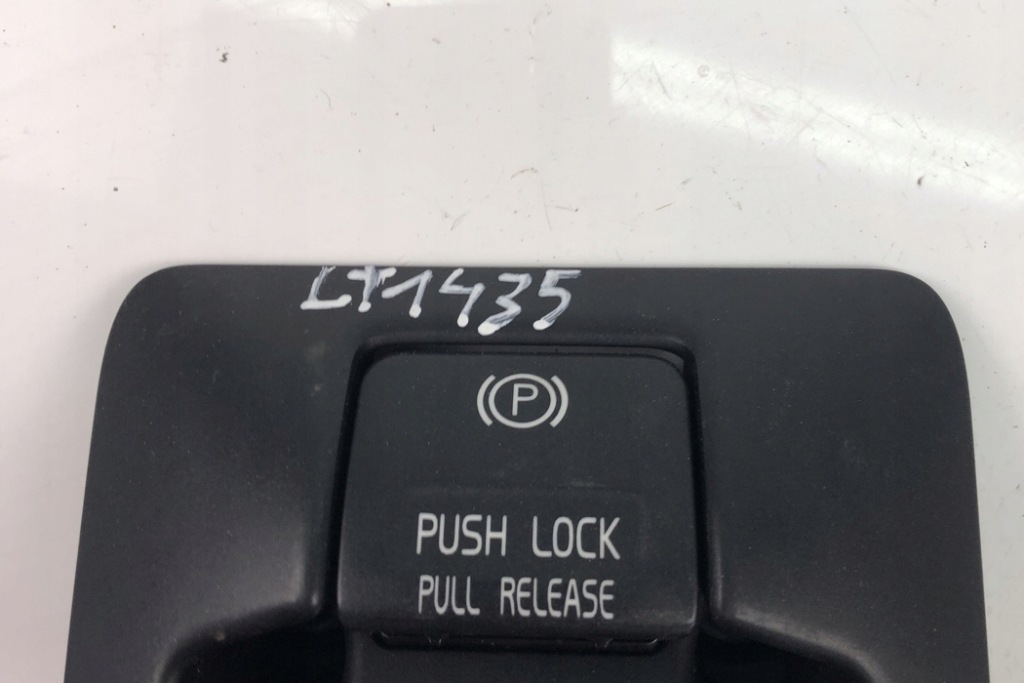 фото №2, Кнопка pdc volvo v60 31343242 2014