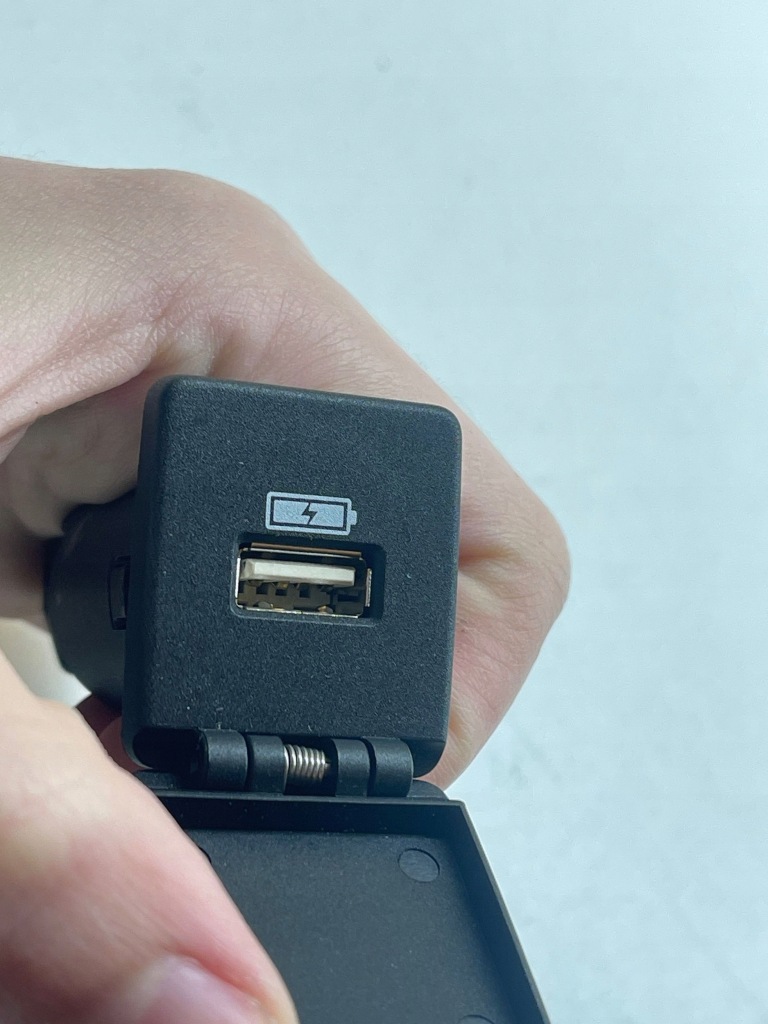 фото №4, Роз'єм usb оригінальний номер jaguar land rover jpla19010ca