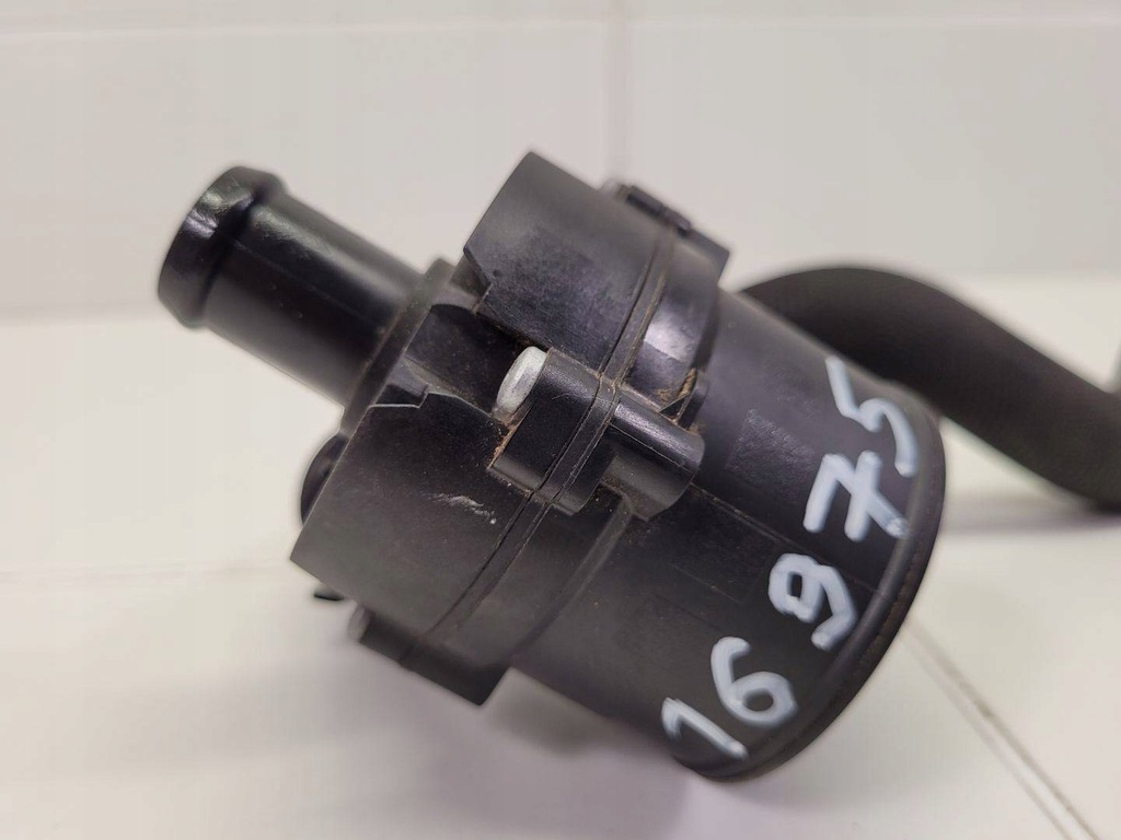 фото №2, Насос wody land rover range rover evoque facelift 2018 0392 023 249