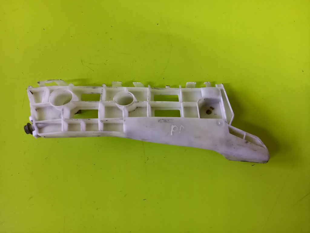 фото №1, Напрямна бампера правий перед pp toyota prius iii 11r