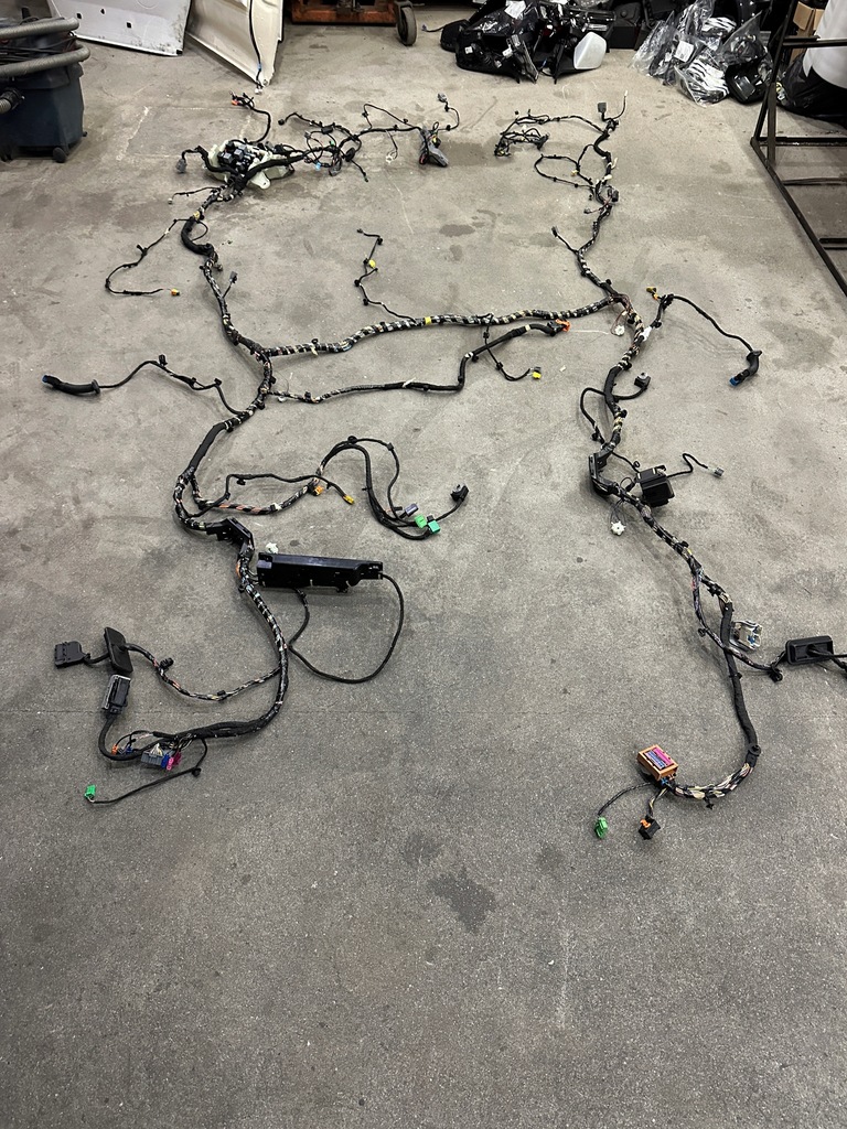 фото №1, Volvo xc60 ii d4 d5 комплектная электропроводка салона