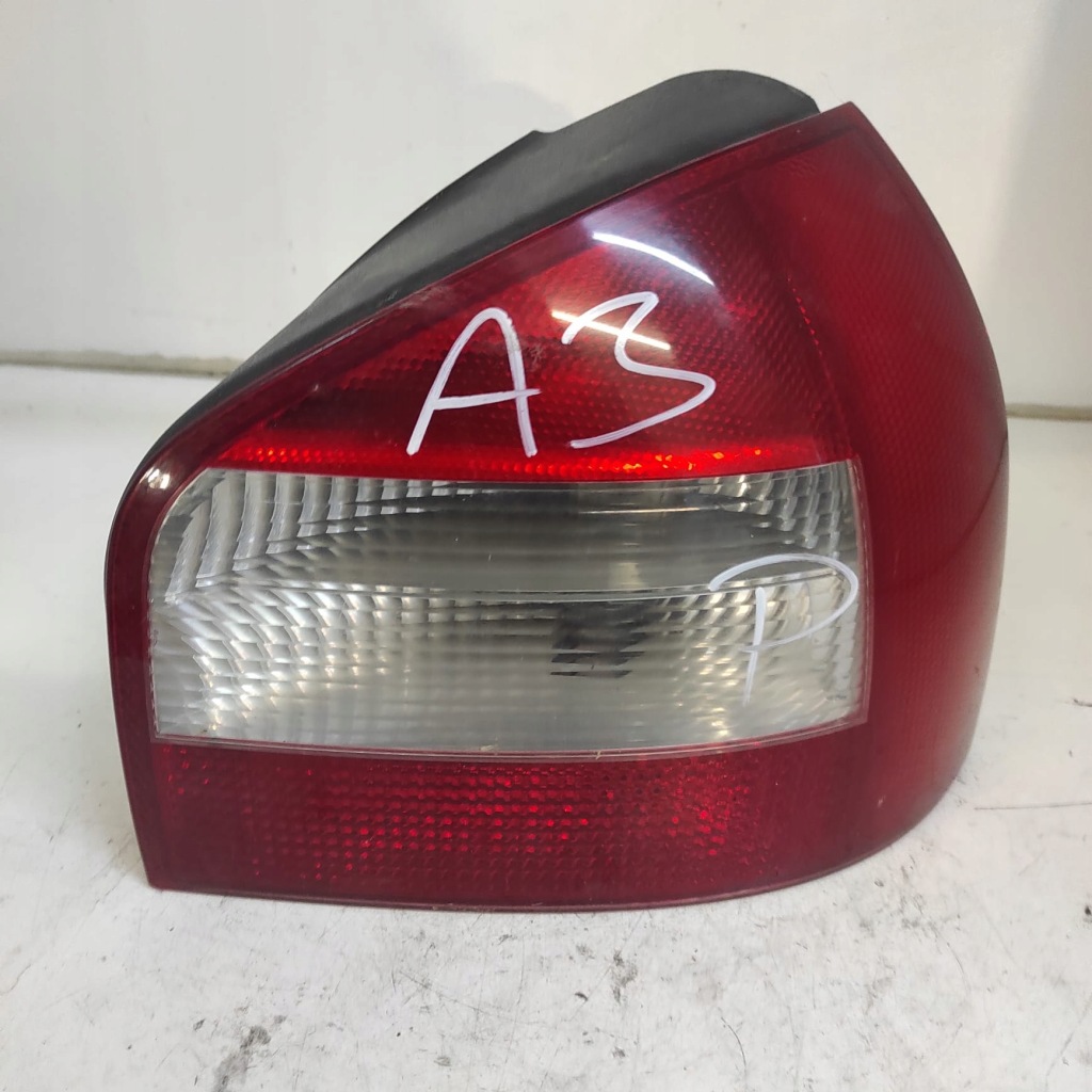 фото №1, Лампа правая задняя задняя audi a3 8l lift 8l0945096b