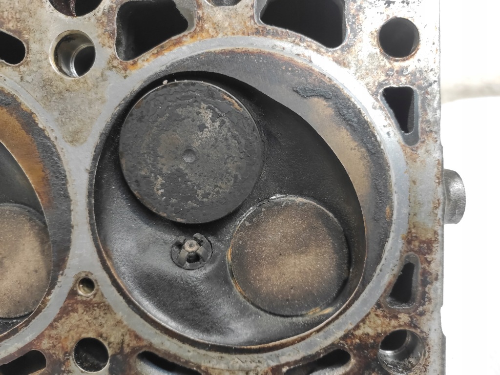 Комплектная головка цилиндров 1743987 вал m43b19 bmw 3 e46 1.9 m43b19 Доставка