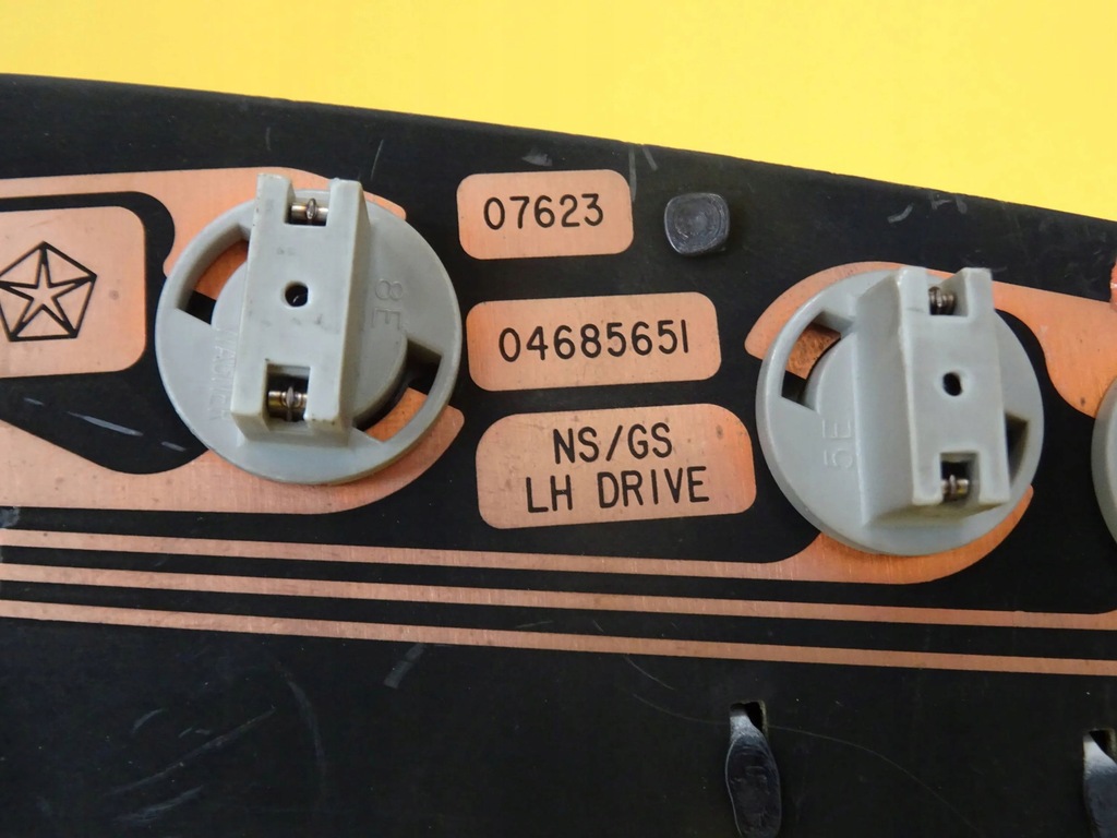 фото №7, Дисплей годинник chrysler voyager 04685651 nr924