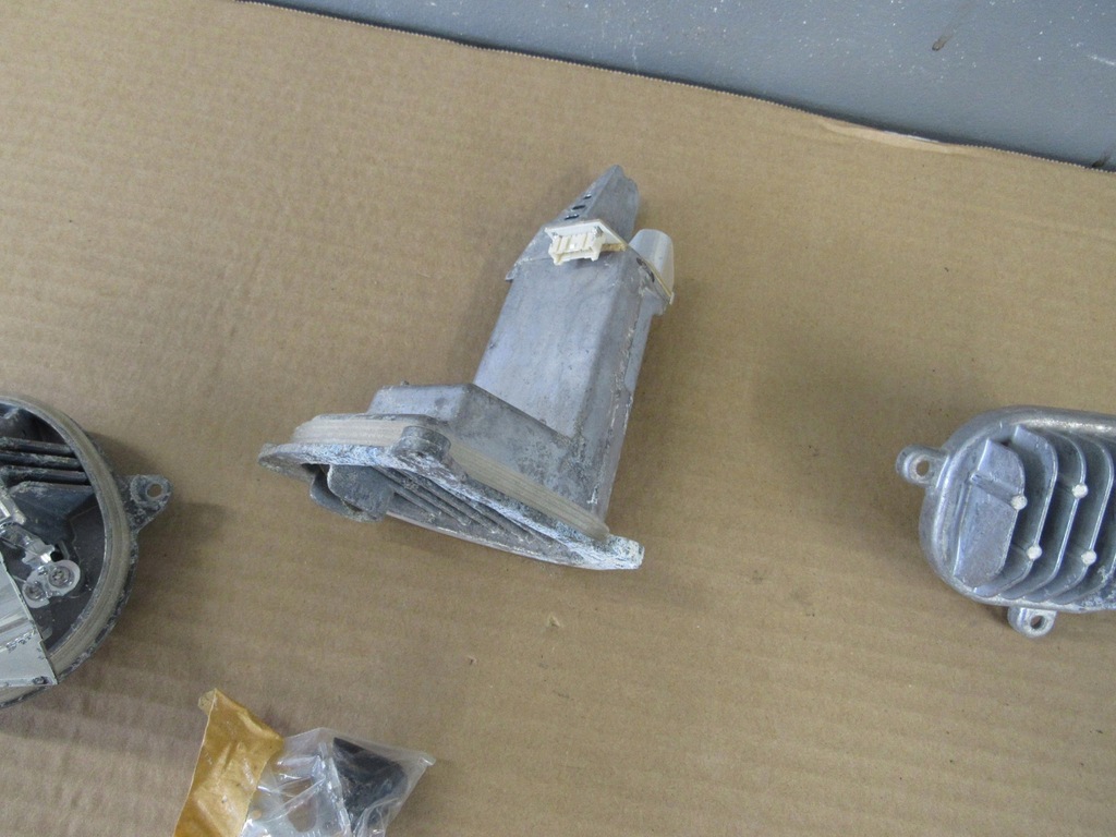 фото №9, Bmw x6 блоки управления лампы