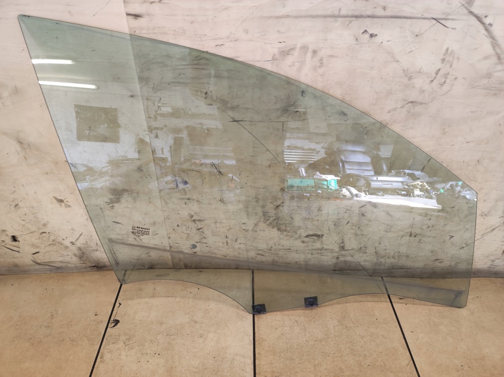 фото №1, Стекло дверь правая перед clio v