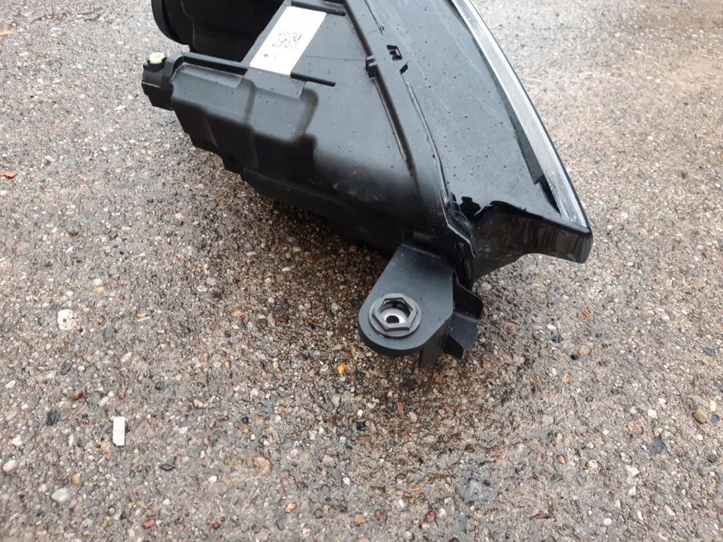 фото №4, Skoda scala 657941015 657941016 комплект лампа led