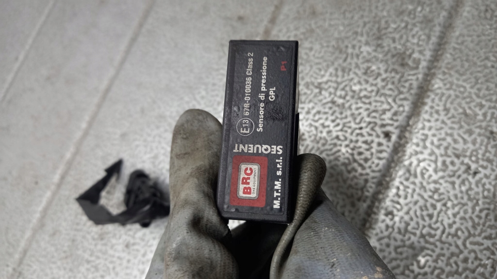 фото №8, Електропроводка газова vw golf iv 00r 1.6b hb