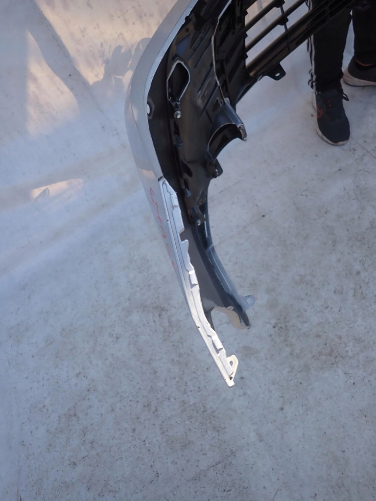 фото №10, Toyota camry viii lift 21- бампер перед spr pdc