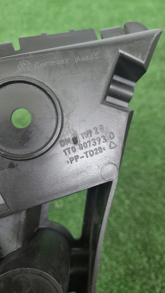 фото №3, Направляющая кронштейн бампера левый задняя vw touran ii 2