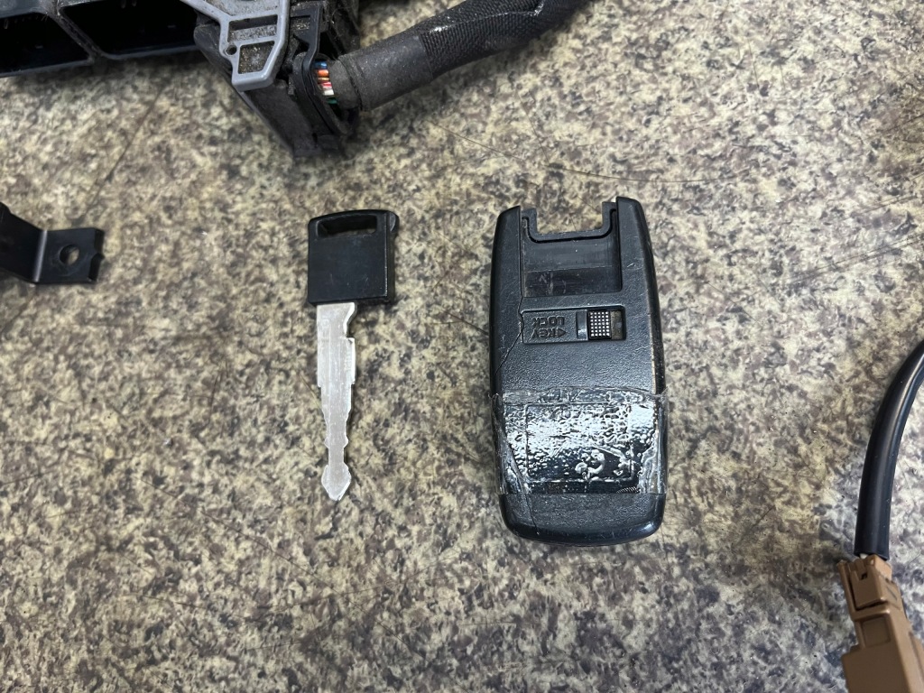 фото №7, Блок управления двигателя замок зажигания набор keylessgo grand vitara 2 ii 1.9 ddis lift