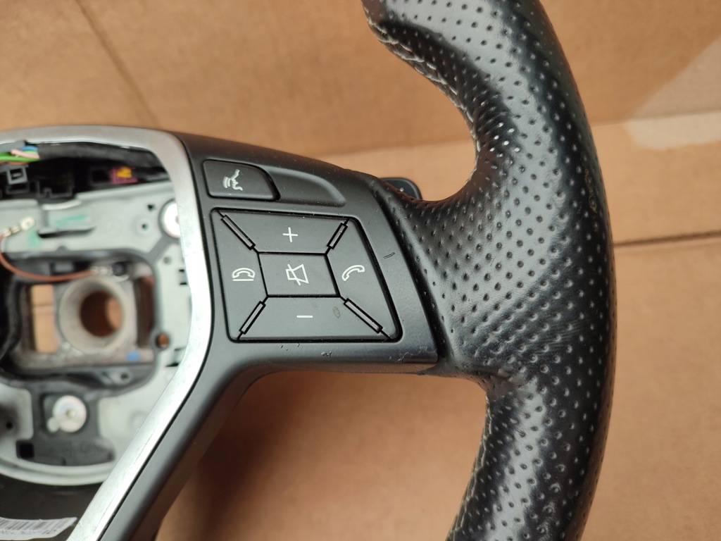 фото №6, Повітропровід шкіряний мультифункція пелюстки перемикання mercedes glk x204 lift a2184606218