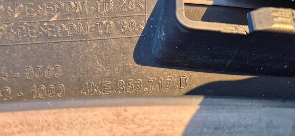 фото №12, Audi e-tron 4ke s quattro молдинг na крыло левый перед cała org