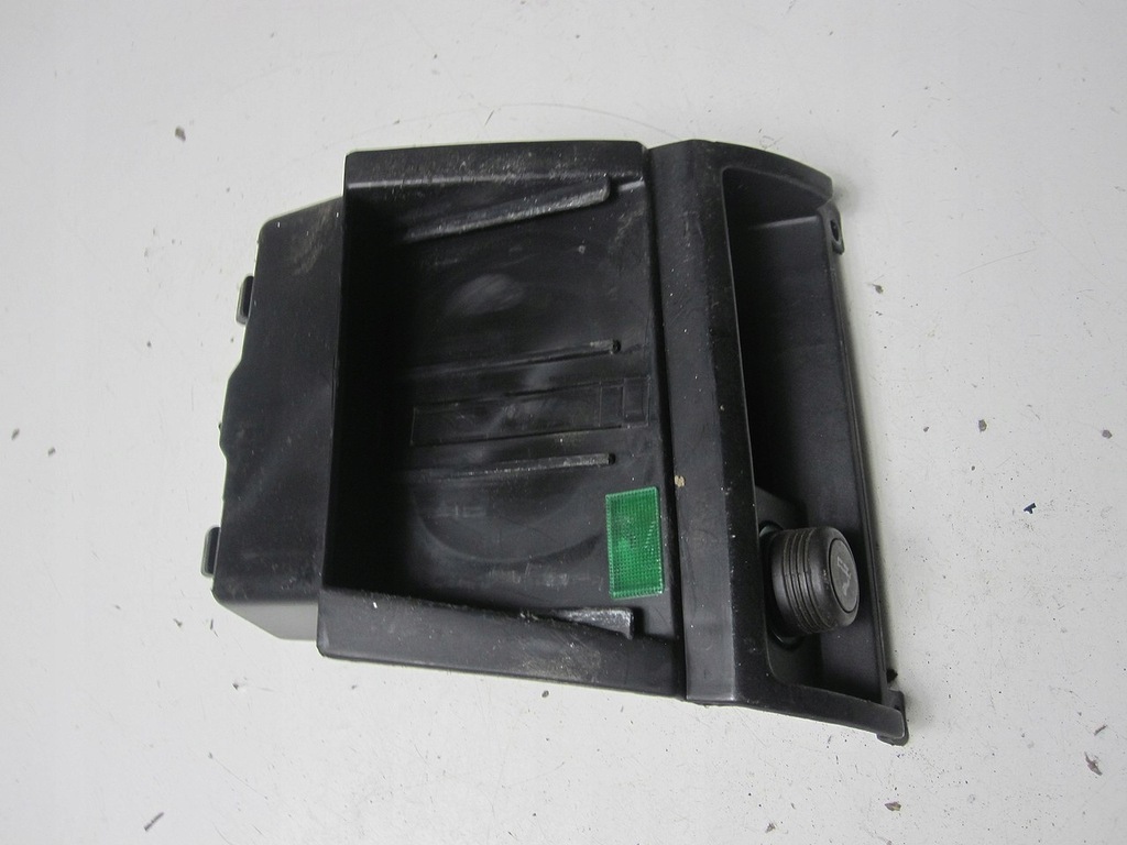 фото №1, Бардачок с прикуриватель vw polo ii 92r