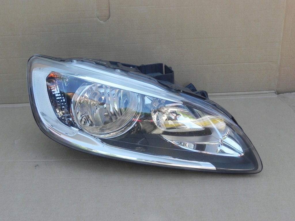 Купить Volvo v60 s60 2 рестайлинг  16-18 фара правый перед led