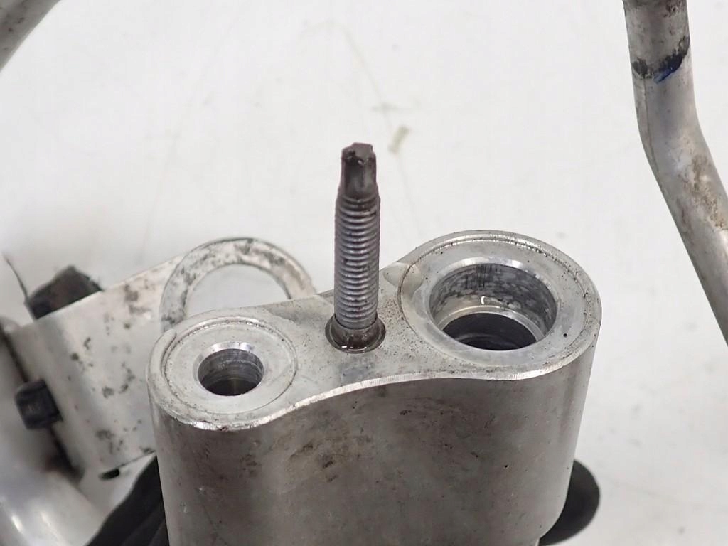 фото №9, Патрубок шланг трубка кондиціонера a2138302502 mercedes glc 300 x253 2.0cgi 20r