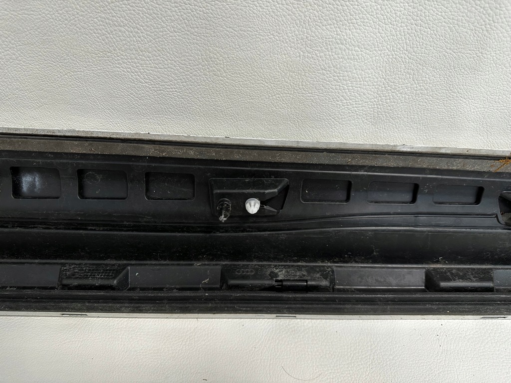 фото №6, Audi оригінальний номер 81a853959a молдинг двері