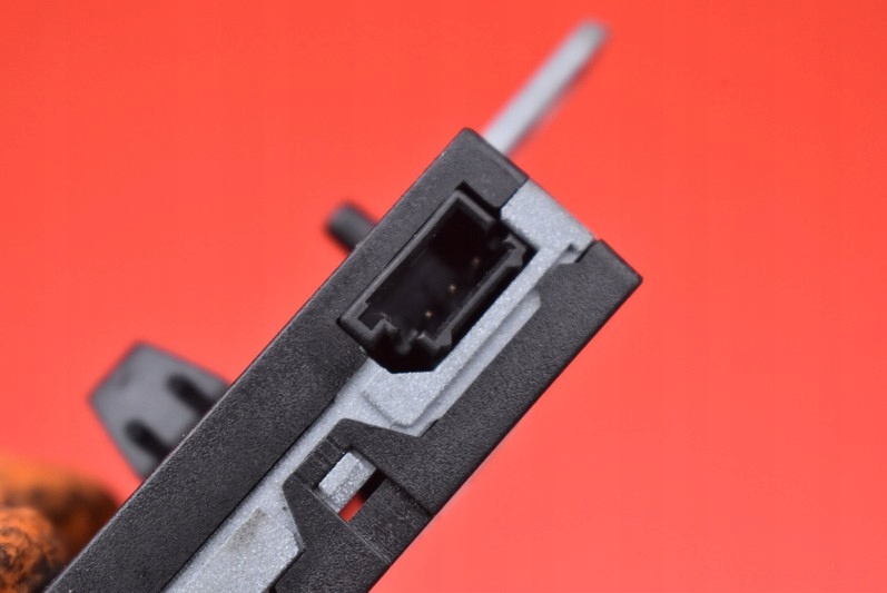 фото №7, Підсилювач антени 30761696 volvo s60 2 ii 10-13