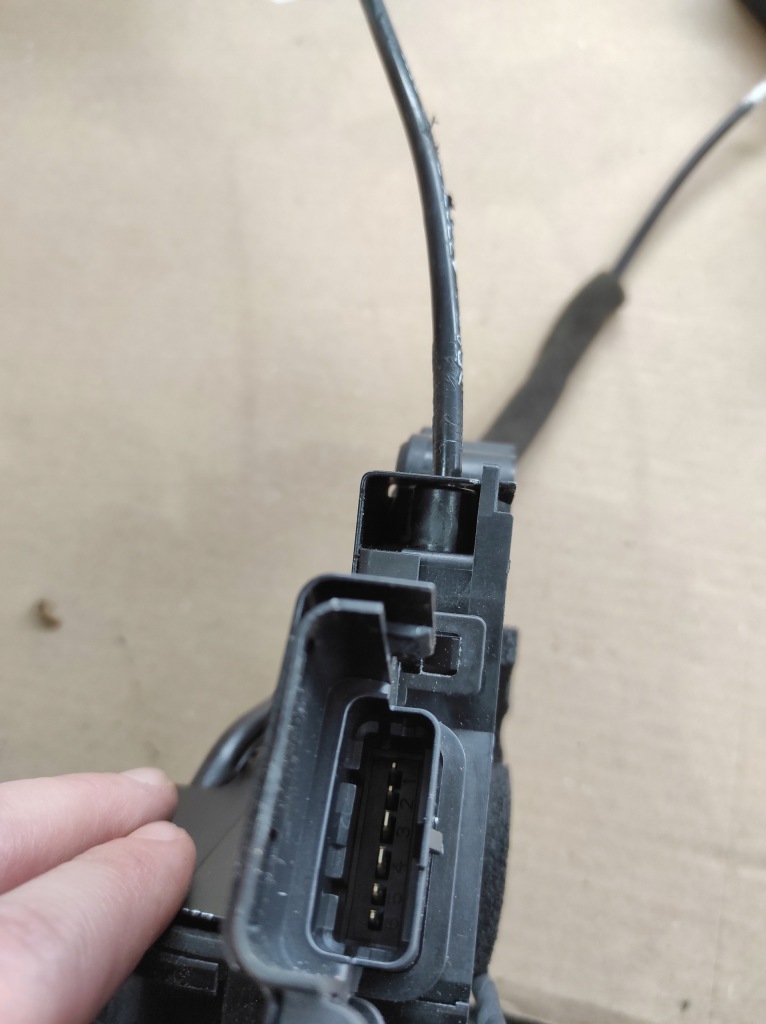 фото №6, Замок двері перед правий 6 pin renault latitude 805020021r