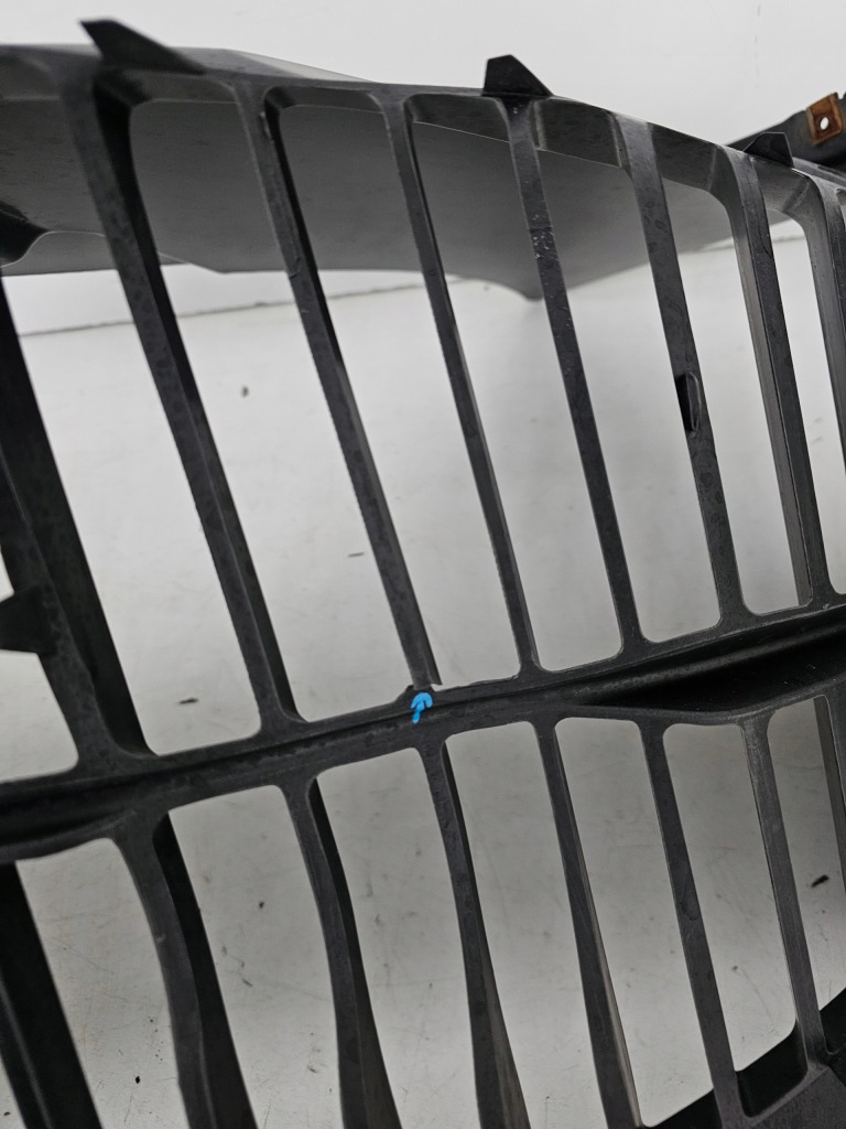 Подкрылок правое задние правый задний  maserati mc20 670181897 670181895 с Разборки