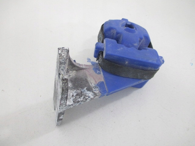 C4 2 b7 ds4 кронштейн гибкий выхлоп новый 1755l3 с Разборки