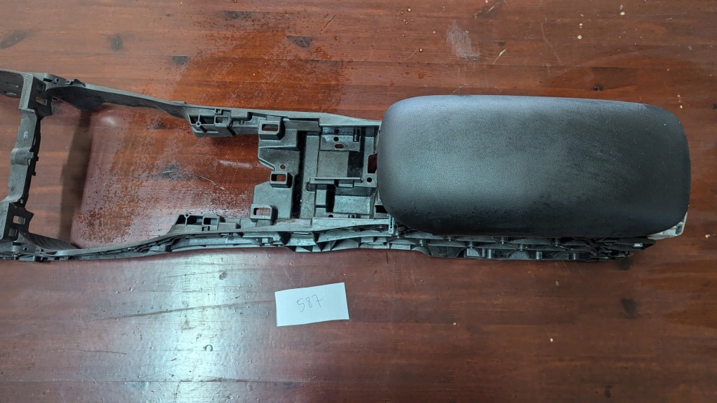 фото №1, Туннель средний подлокотник mini clubman f54 2015-2019 587