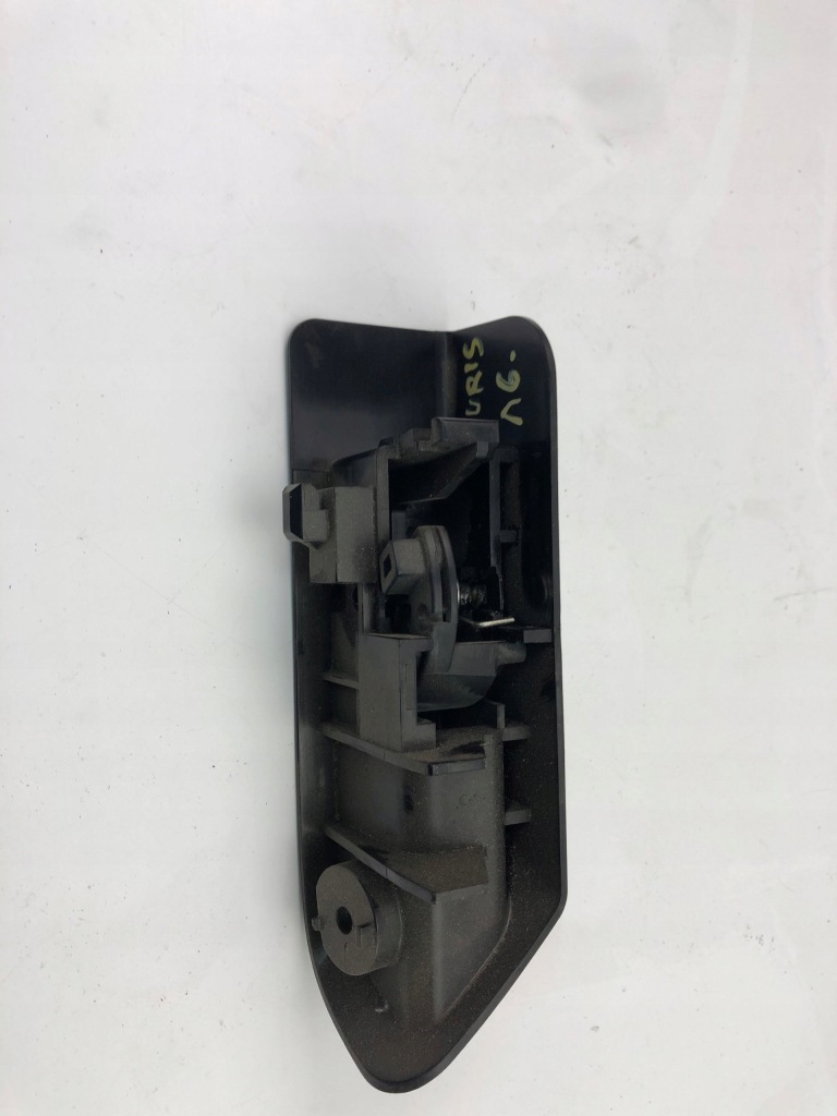 фото №3, Toyota auris ii кнопка крышка заливной топлива