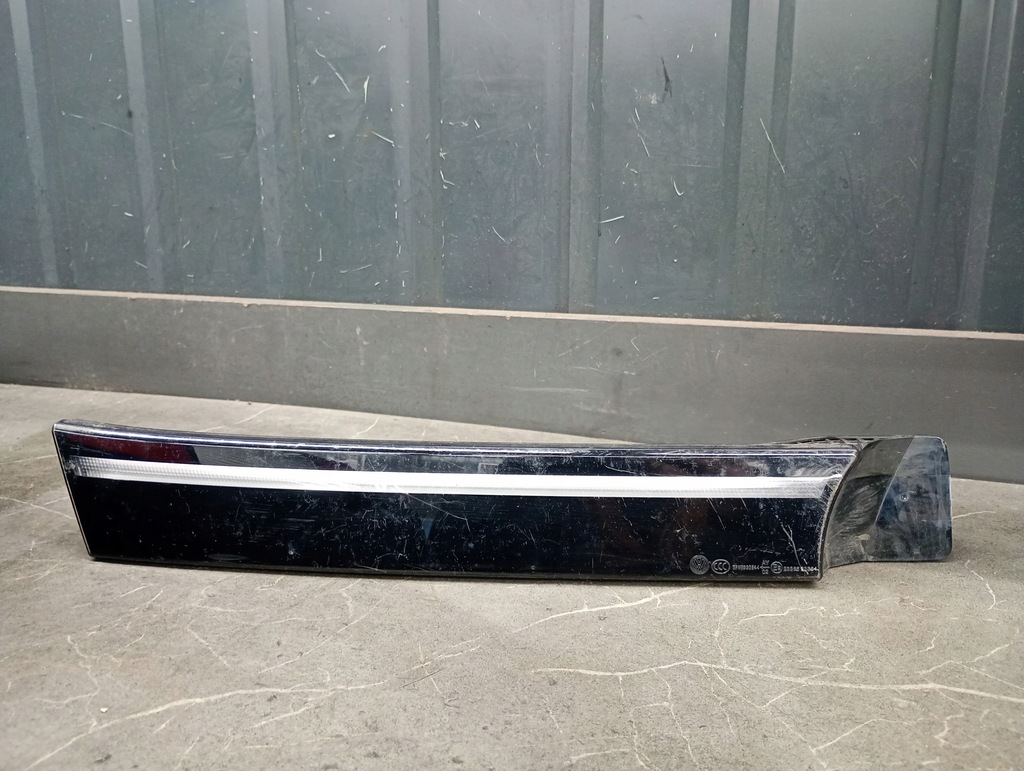 фото №1, 11a941654 лампа led права vw id4 id-4