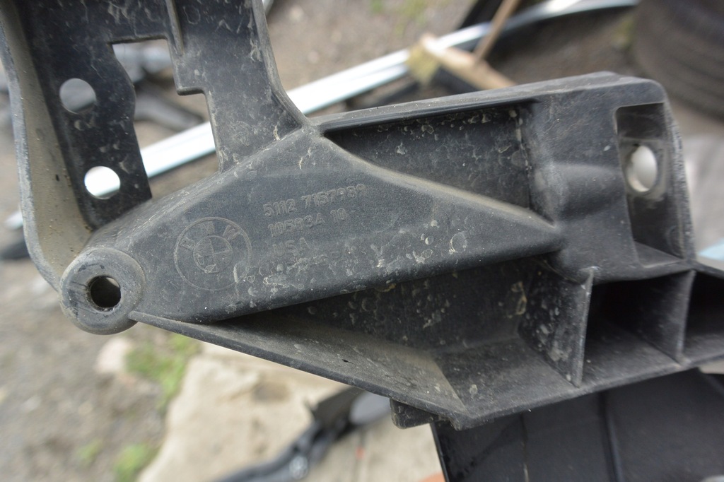 фото №16, Направляющая кронштейн крыла правый левый перед bmw x5 e70 lift