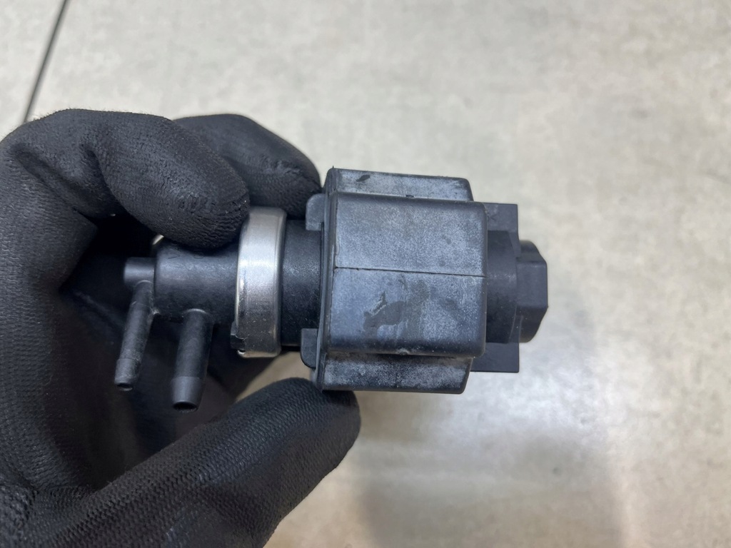 фото №4, Клапан вакуумa audi a4 b6 2.5 tdi 1k0906627a