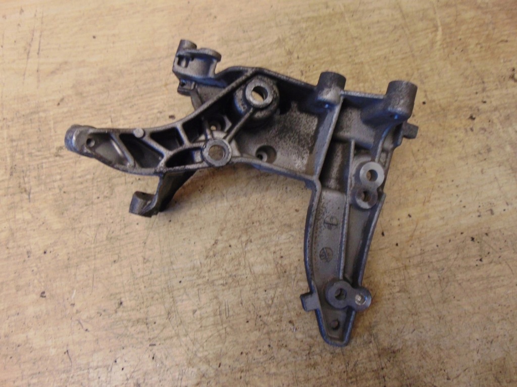 Кронштейн генератора peugeot 508 1.6 e-hdi 9674030280 в Украине